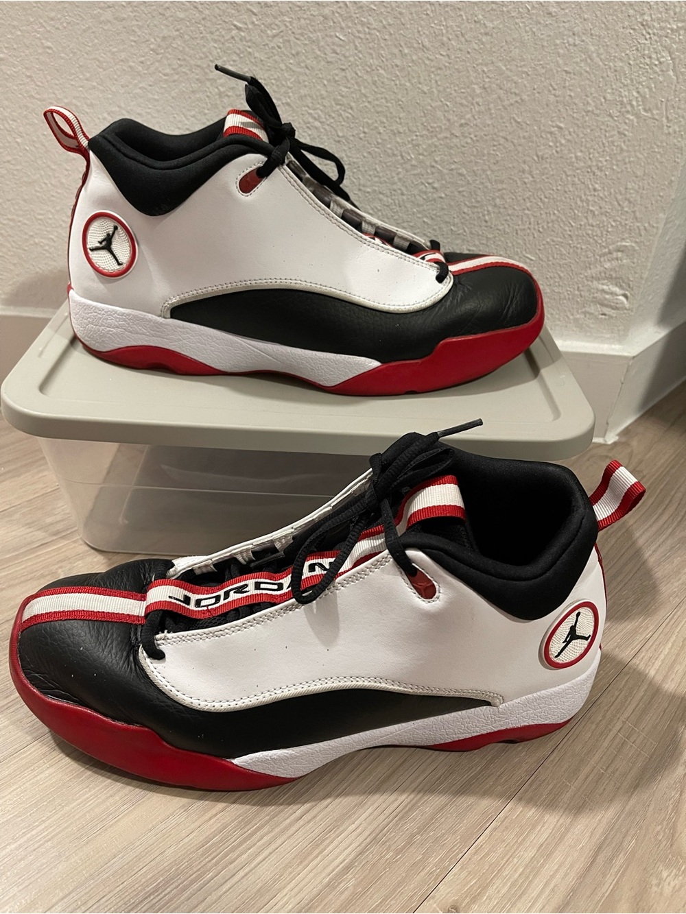 Jordan Men's Low-Top Basketball Sneakers in White, Black & Red-Size 10.5